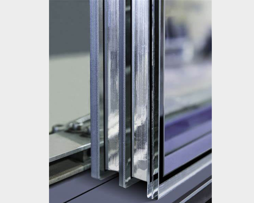 Vacuum Insulated Glass (VIG)